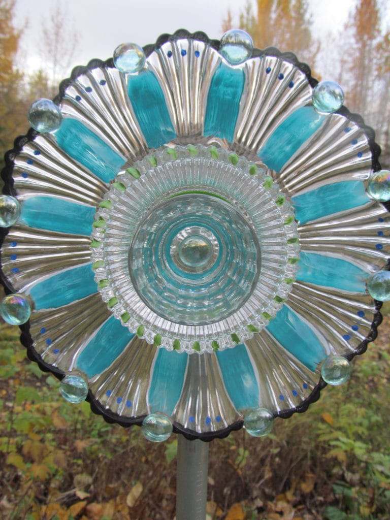 Best Dish flowers for glass dishes.  The glass is painted to make it look like a blue petal flower